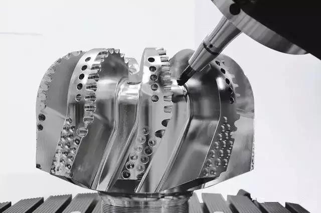 鋁合金手板模型出現(xiàn)白斑如何解決和預(yù)防？